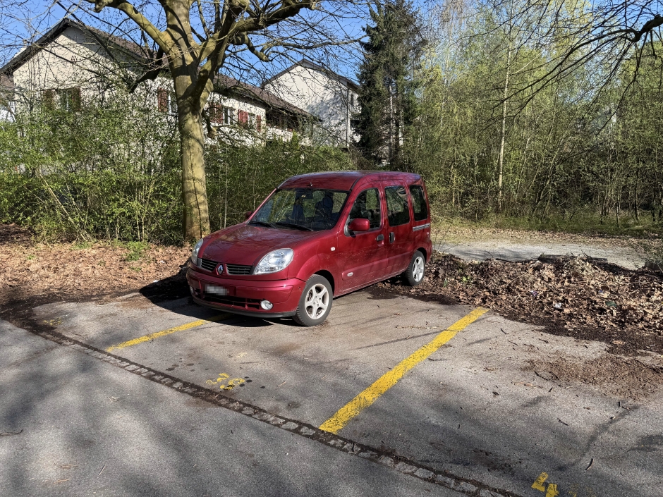 Bild: Verlassenes Fahrzeug